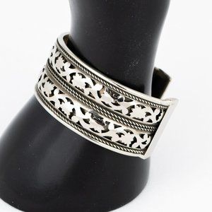 Vintage Cuff Bracelet Silver Tone Flower Vine Floral Openwork Leaf Leaves Cutout